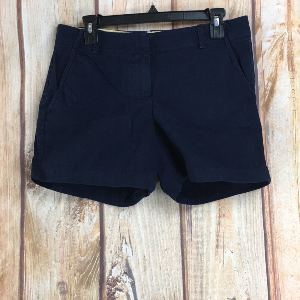 ➡️J Crew Broken In Chino Short Size 6